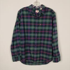Levi's Men's Plaid Button Down Shirt in Green Size XL Christmas Holidays Cotton